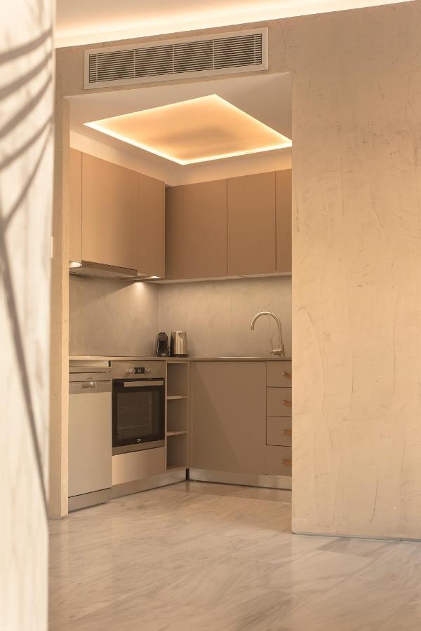 Luxury Apt With Parking-Living Stone Silver Athena Bagian luar foto