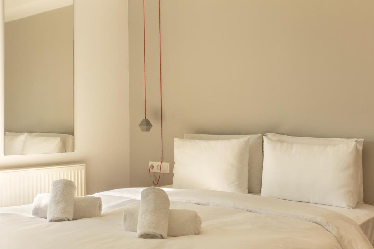 Luxury Apt With Parking-Living Stone Silver Athena Bagian luar foto