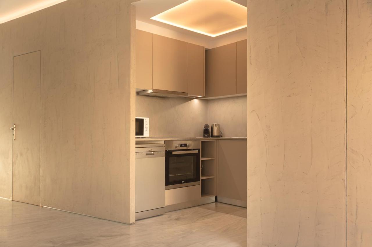 Luxury Apt With Parking-Living Stone Silver Athena Bagian luar foto