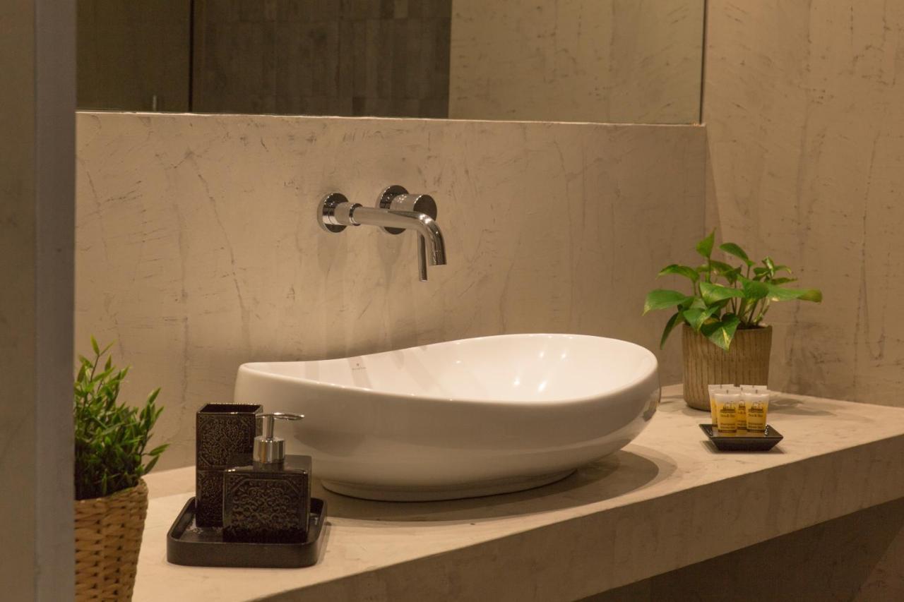 Luxury Apt With Parking-Living Stone Silver Athena Bagian luar foto