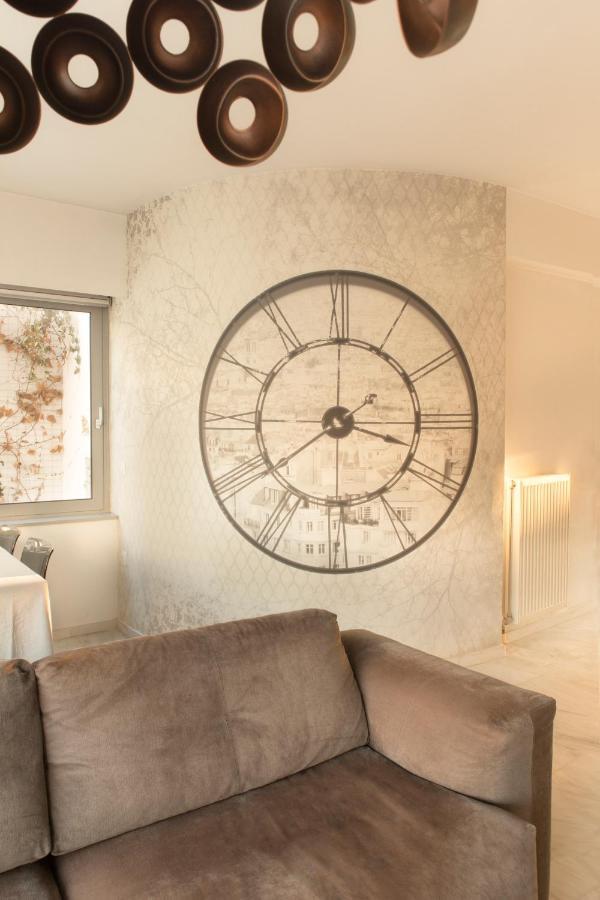 Luxury Apt With Parking-Living Stone Silver Athena Bagian luar foto